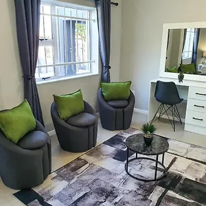  Apartment Howards