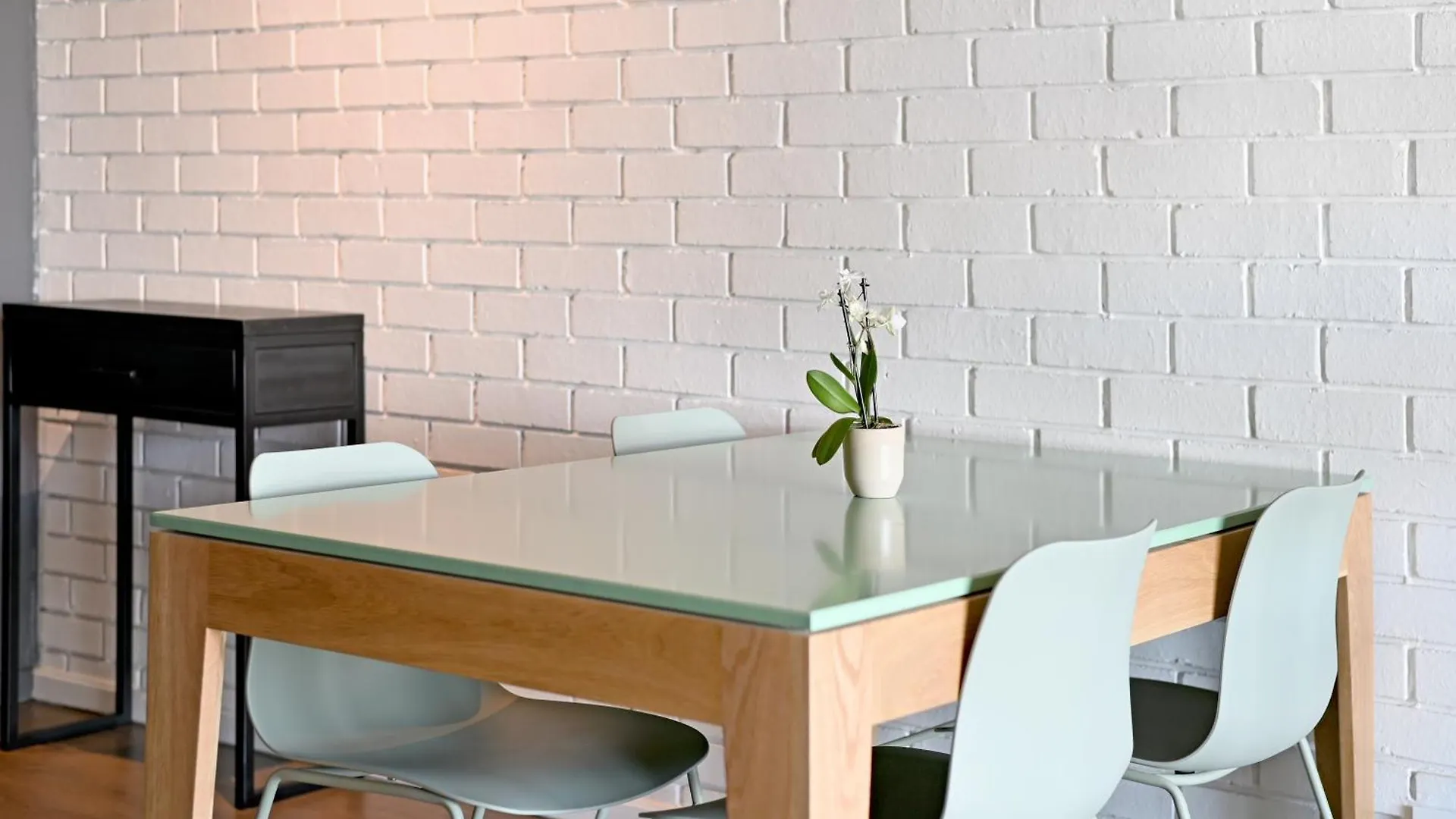 Industrial-Chic Stay With Dockyard Views Wex 1 Cape Town 0*,  South Africa
