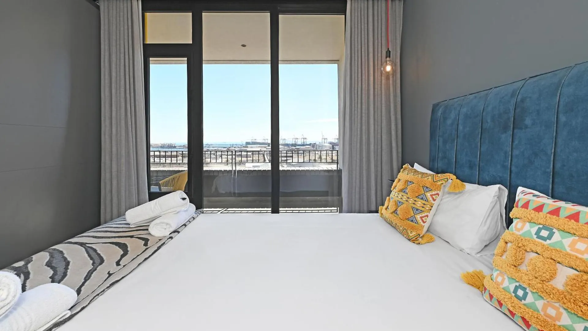 Apartment Industrial-Chic Stay With Dockyard Views Wex 1 Cape Town