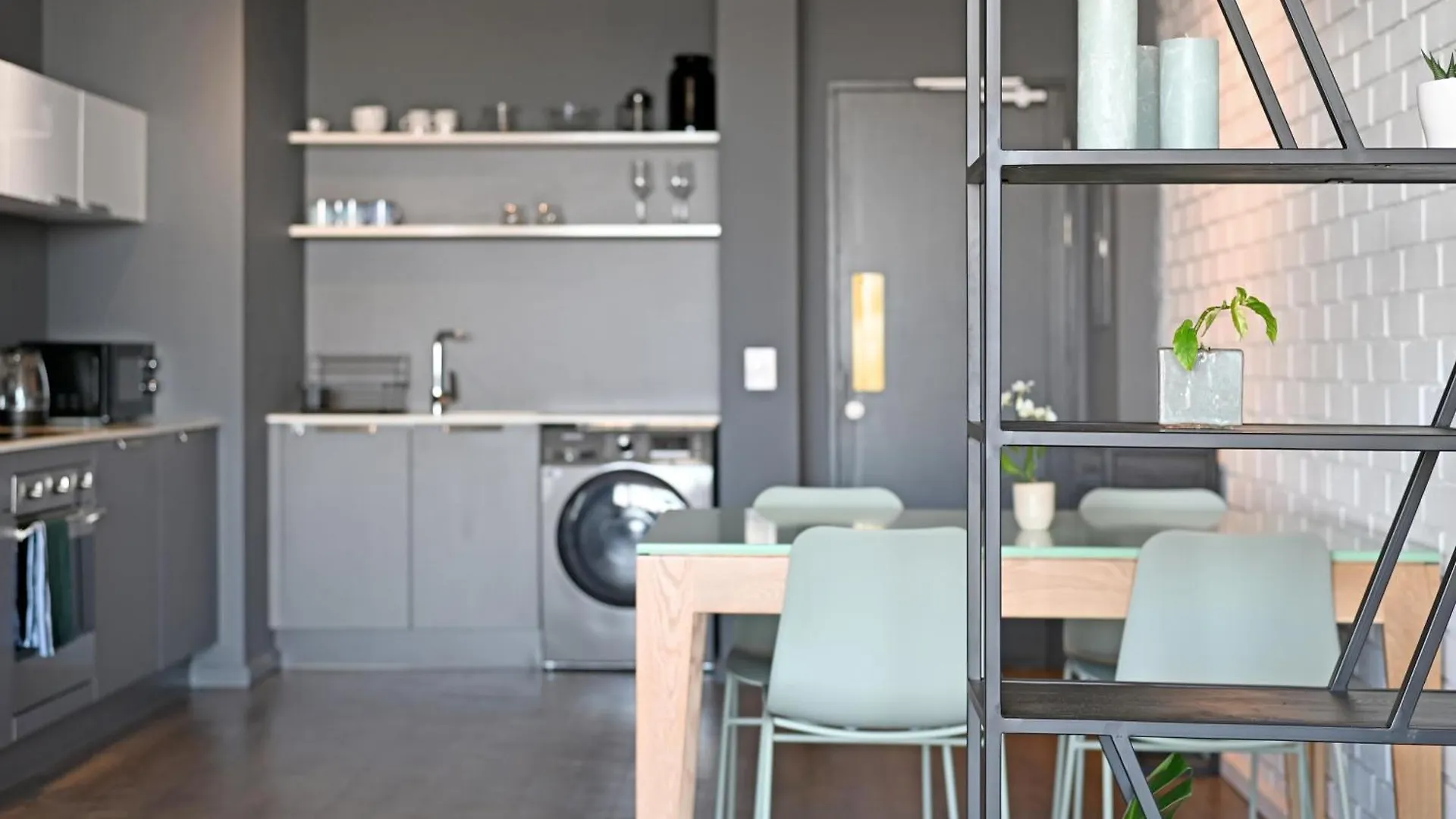 Industrial-Chic Stay With Dockyard Views Wex 1 Cape Town Apartment