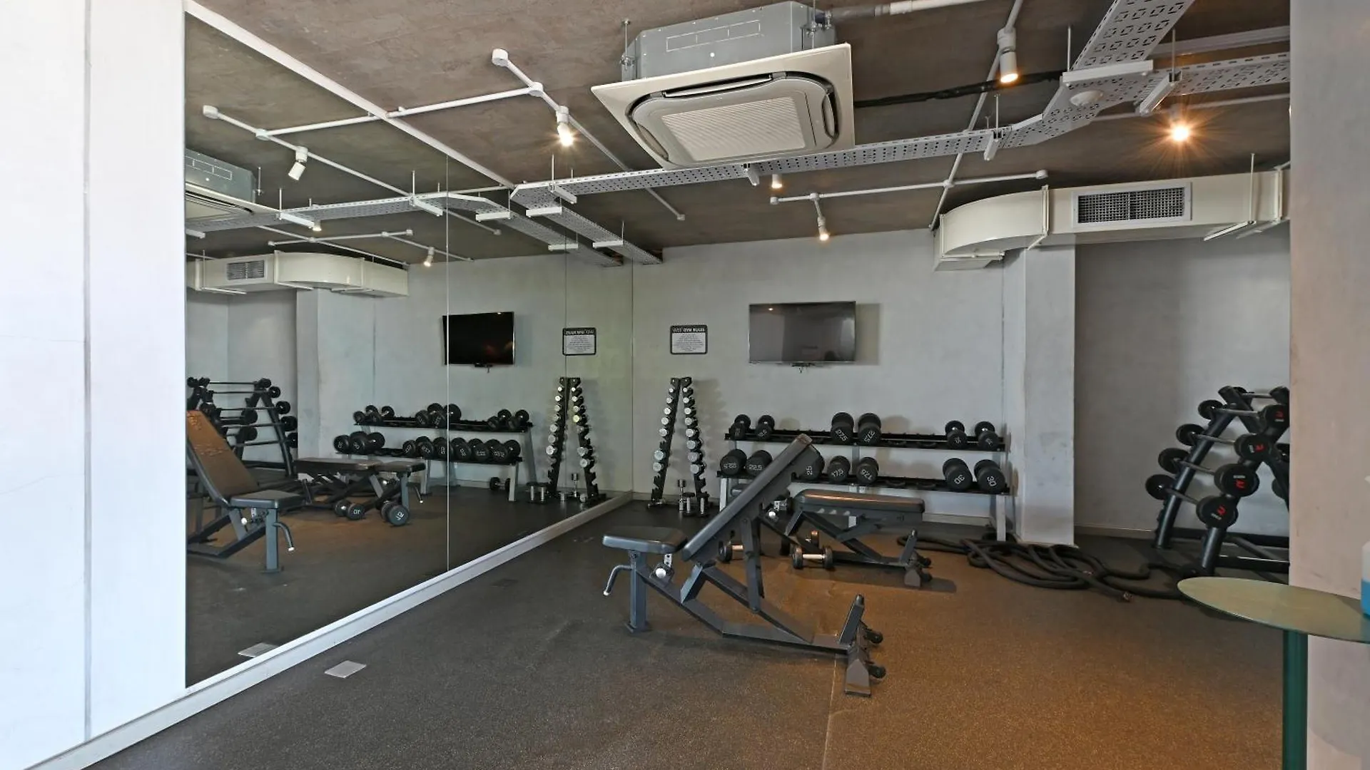Industrial-Chic Stay With Dockyard Views Wex 1 Cape Town 0*,