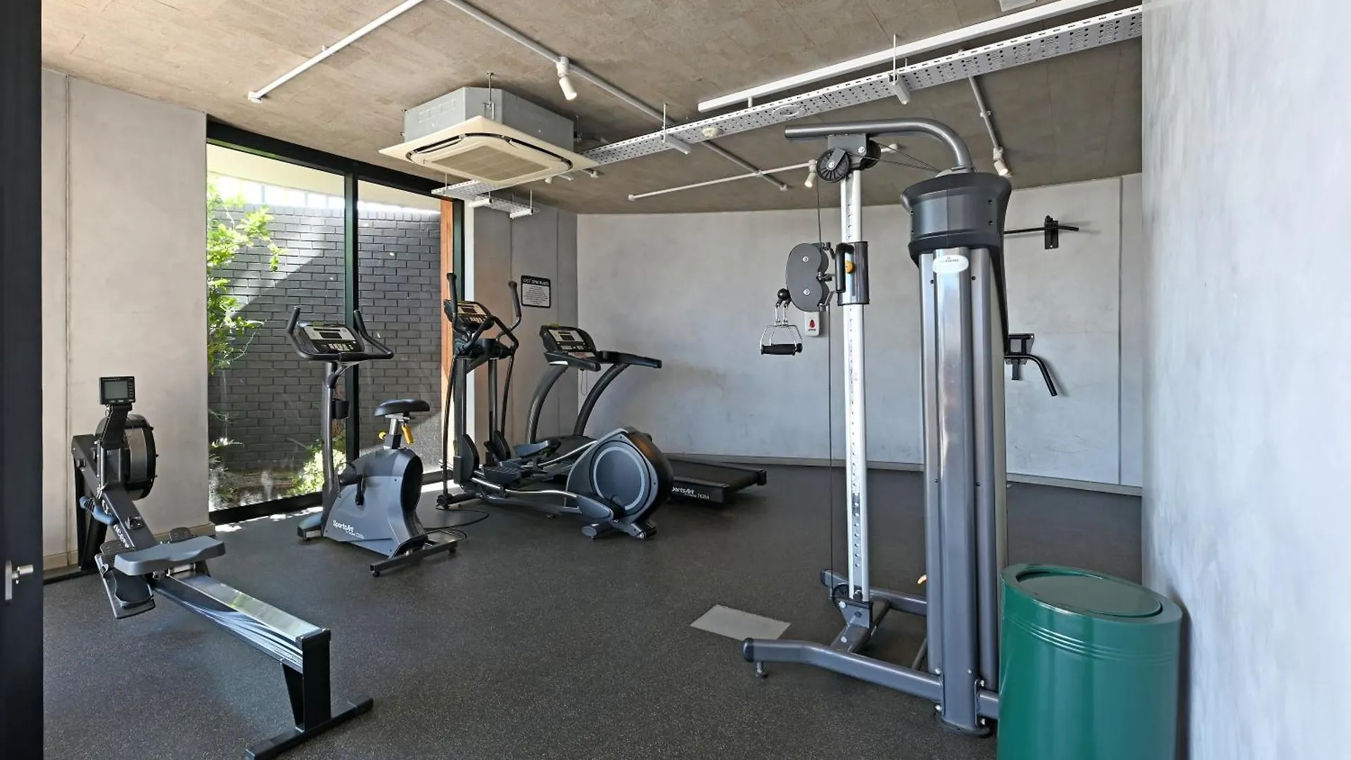 Industrial-Chic Stay With Dockyard Views Wex 1 Cape Town 0*,  South Africa