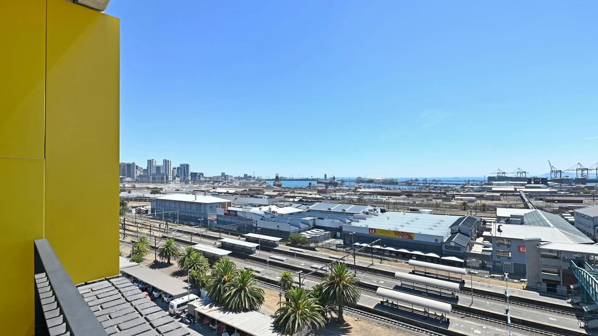 Apartment Industrial-Chic Stay With Dockyard Views Wex 1 Cape Town